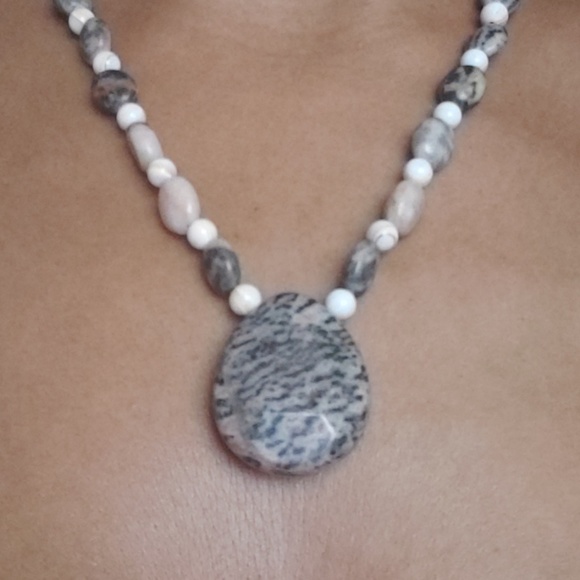 Granite Necklace - Picture 1 of 5